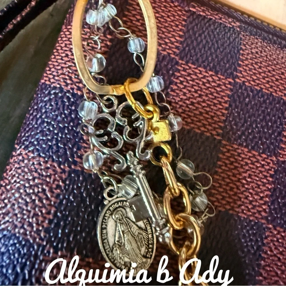Alquimia Key & Card Holder with Gold and Silver Accents